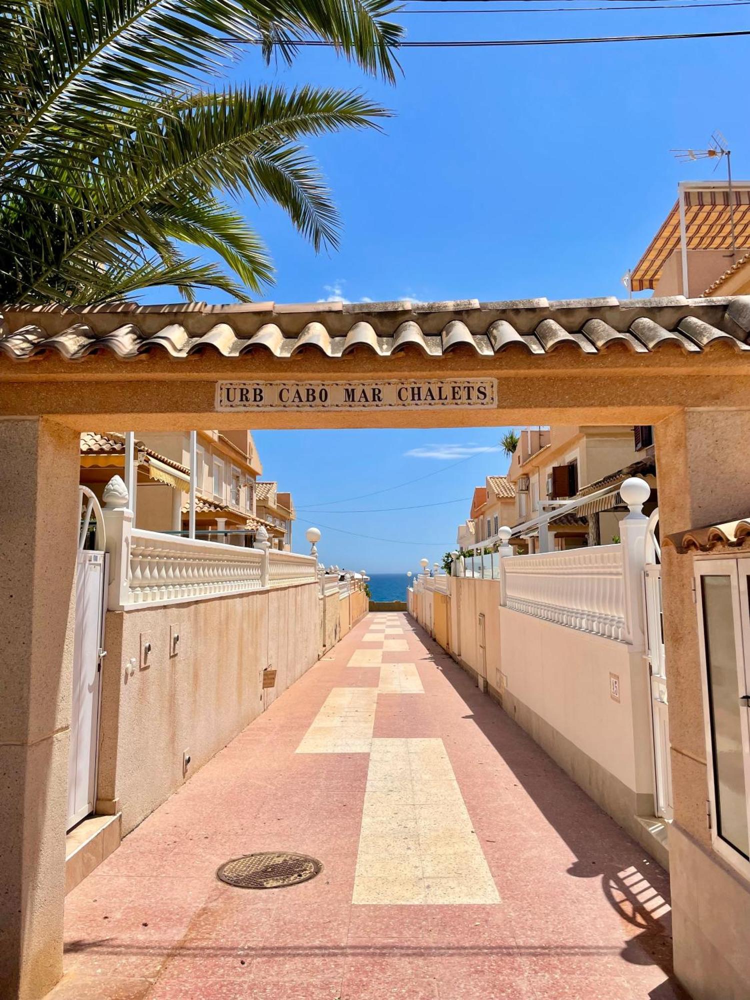 Villa Suerte Del Mar Торевьиа Экстерьер фото